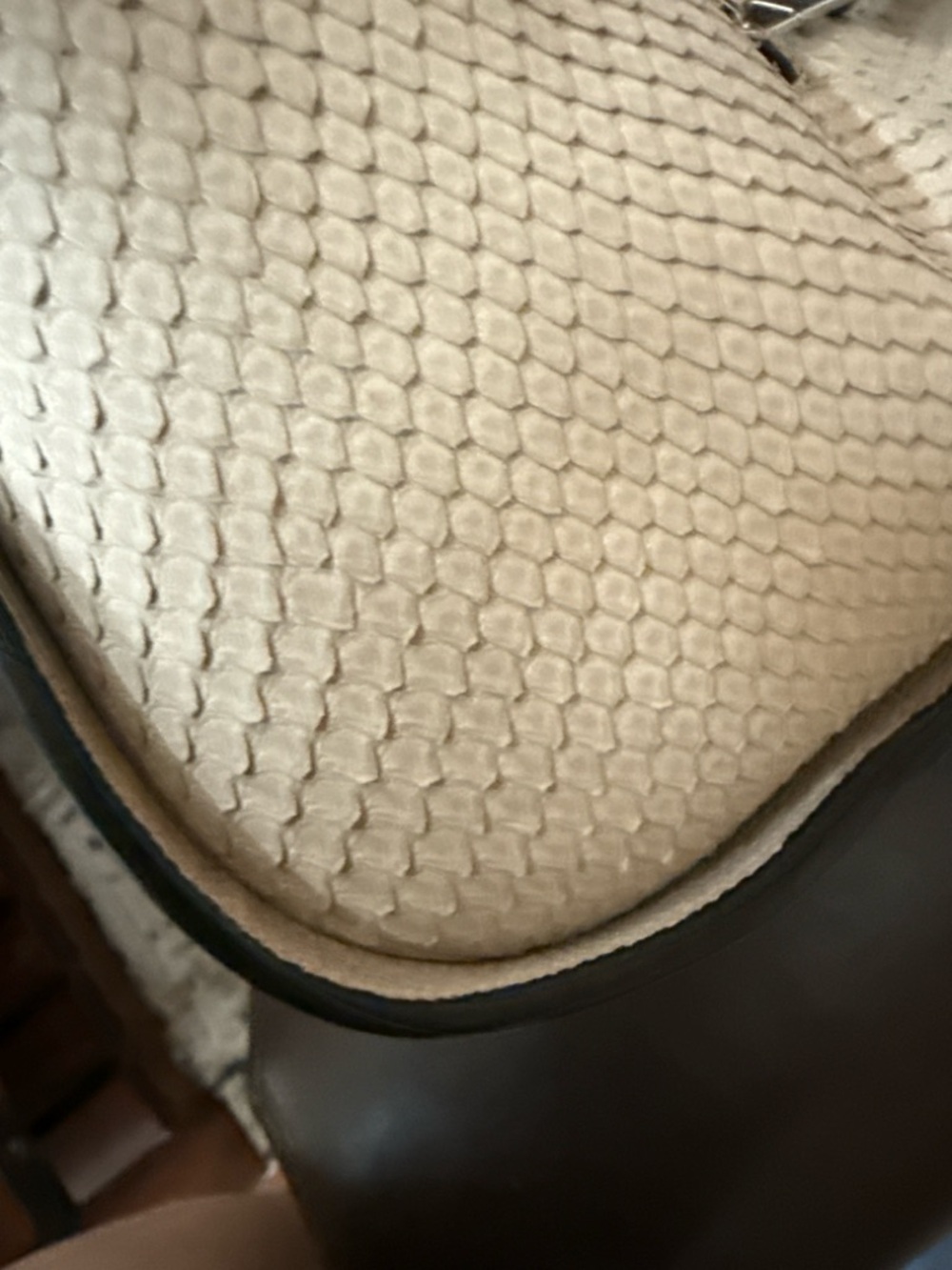 Loewe Hammock Small Bag Taupe & Black | Embossed Leather | Two-Tone | Crossbody - Picture 5 of 7